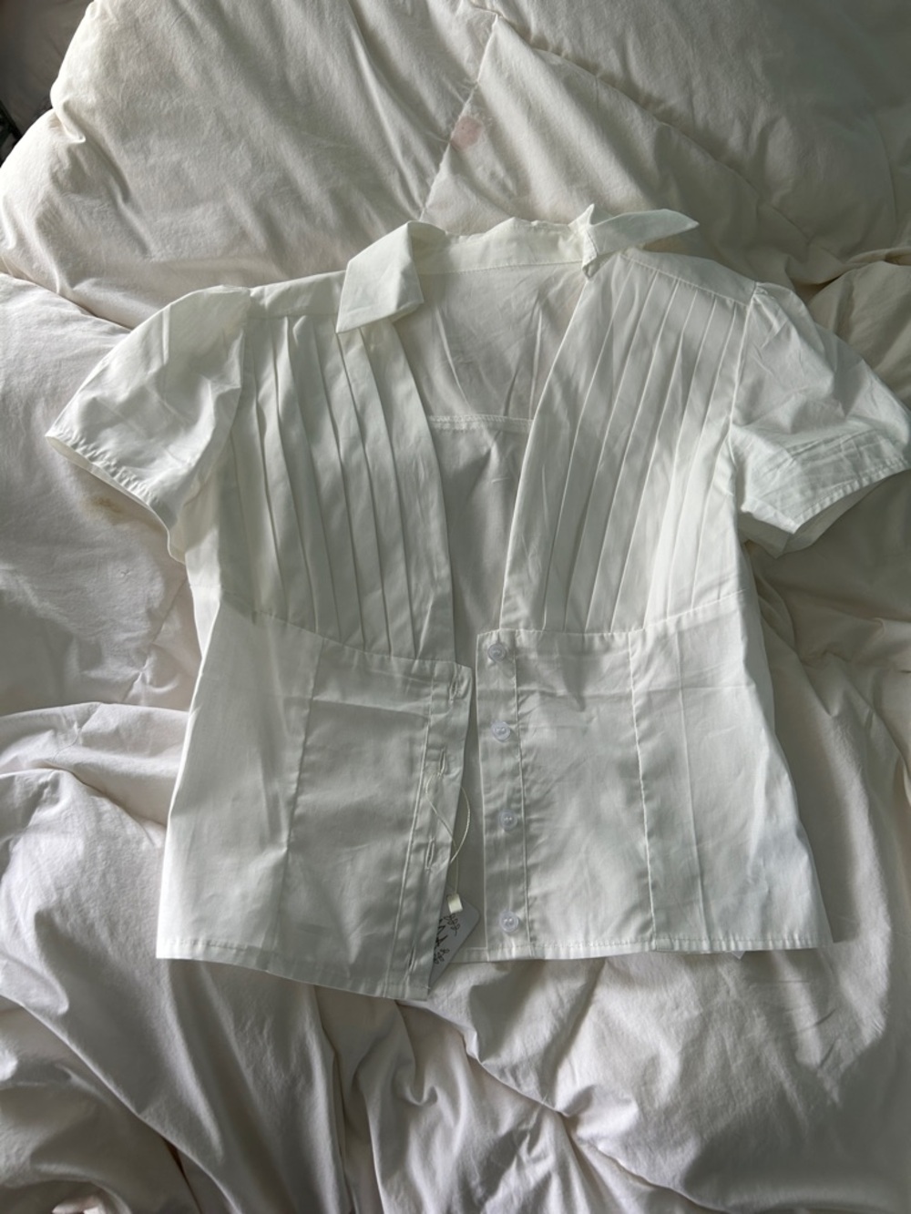 SHEIN White Pleated Short Sleeve Button-Up Blouse